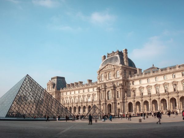 París: entrada al Museo del Louvre